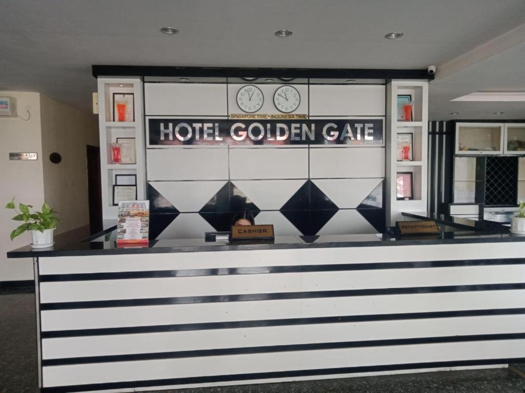 Collection O 625 Hotel Golden Gate Batam Exteriér fotografie